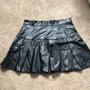 Faux Leather Pleated skirt